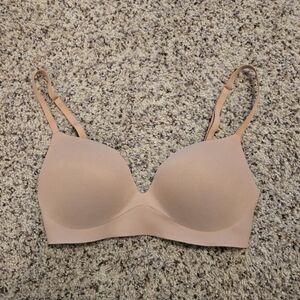 Victoria's Secret Incredible Padded Wireless Bra, size 32C